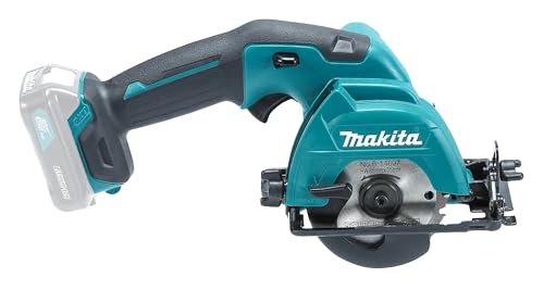 Makita HS301DZ in use