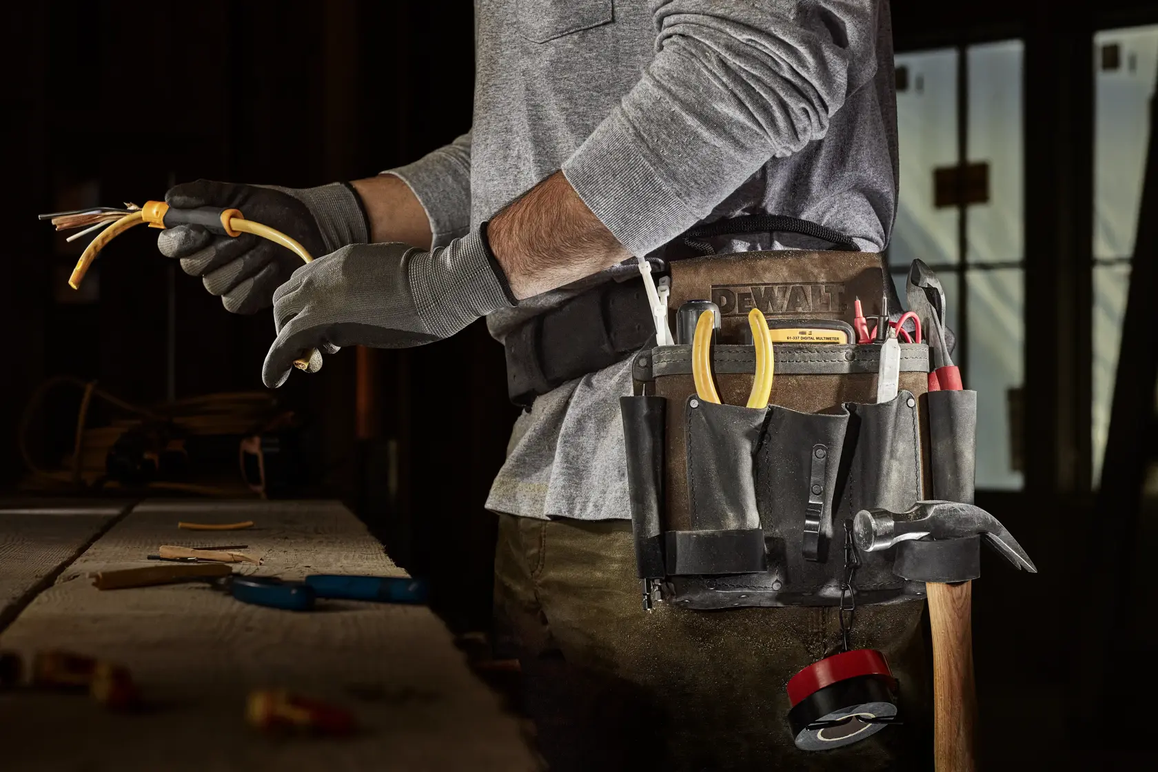 DEWALT DWST550114 Electrician Leather Tool Pouch