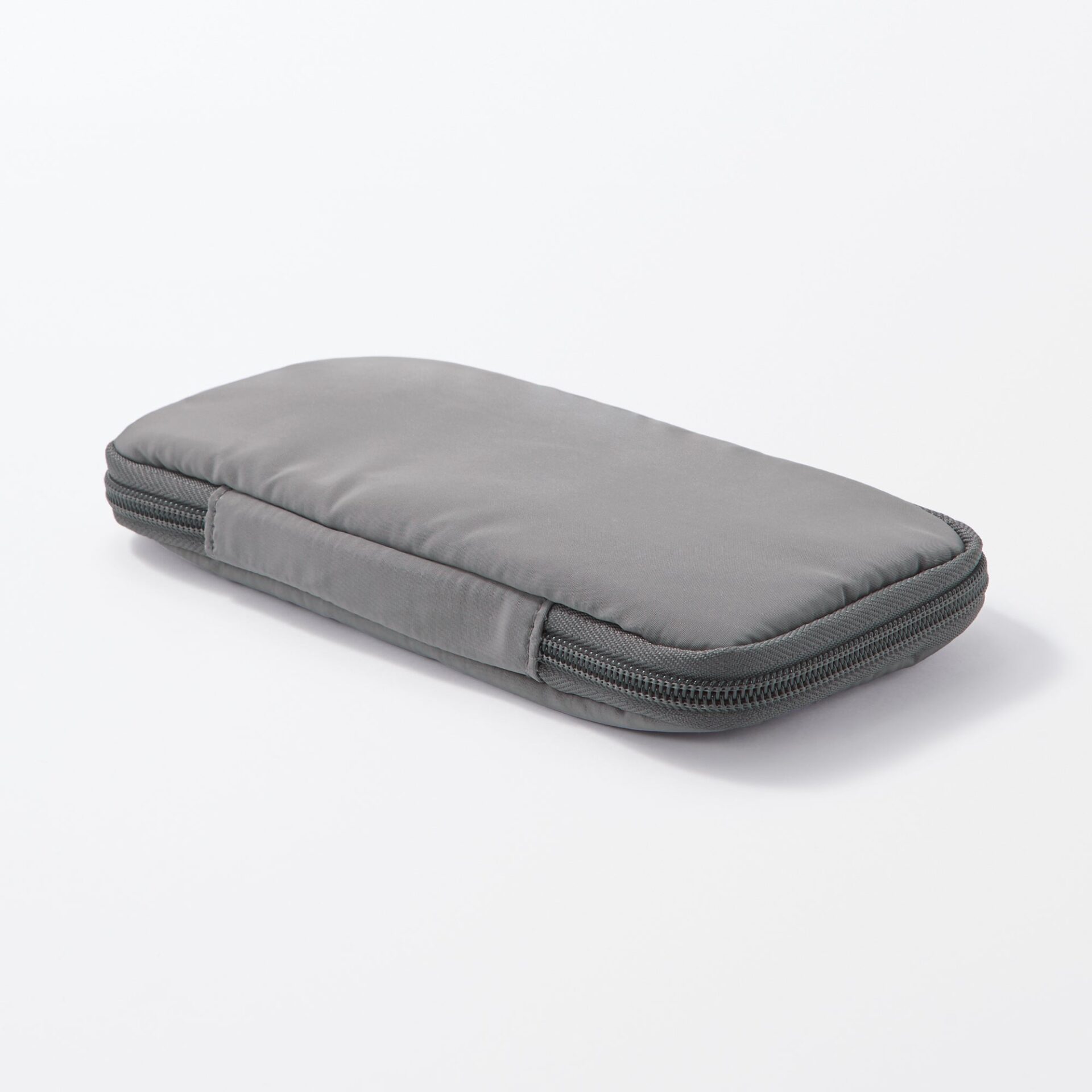MUJI adjustable pocket gadget pouch, alternate view
